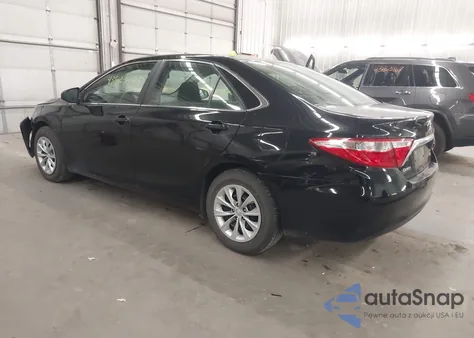 2015 Toyota Camry Le z USA, uszkodzony, nr VIN 4T4BF1FK3FR466420